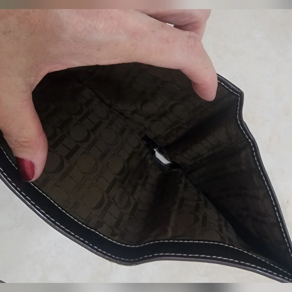 Carolina Herrera Black Embossed Wallet‎